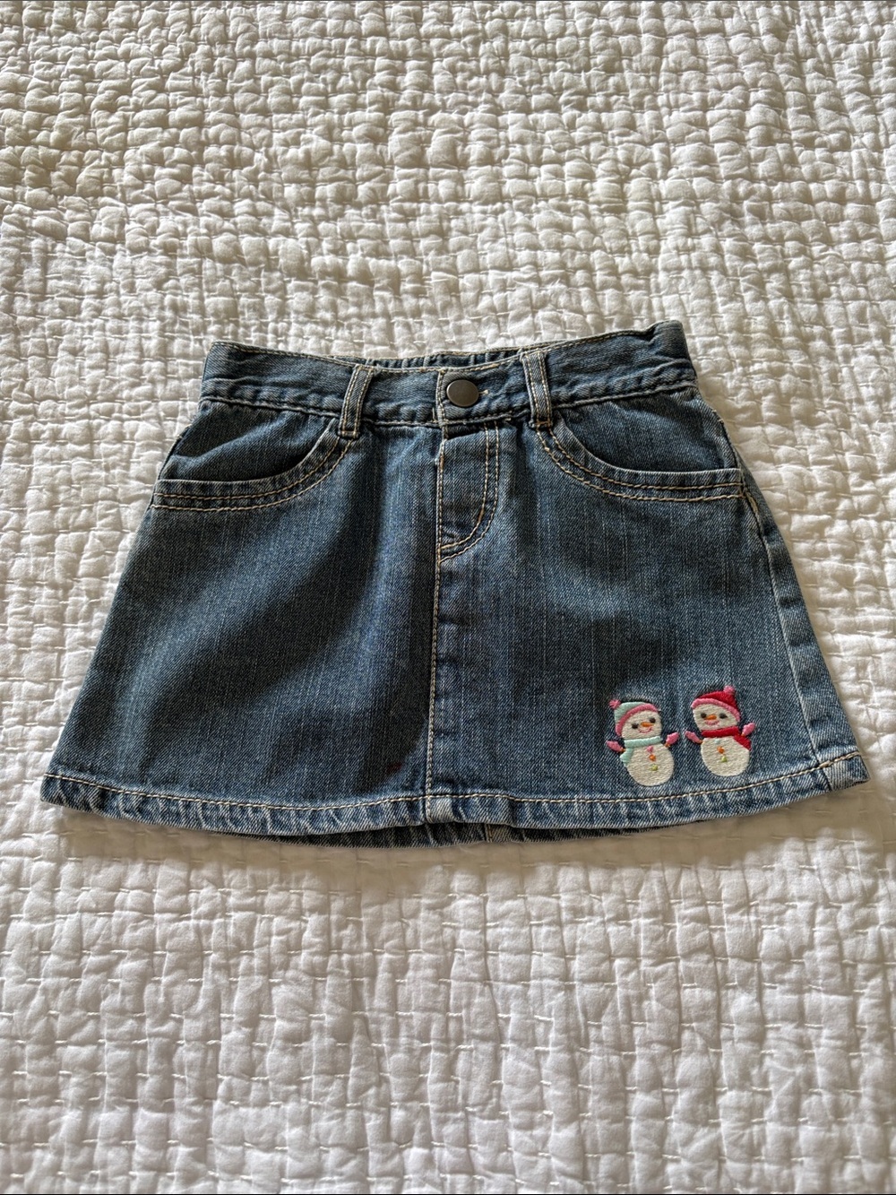 Gymboree Girls Dark Wash Denim Skirt with Snowman Embroidery EUC 2T